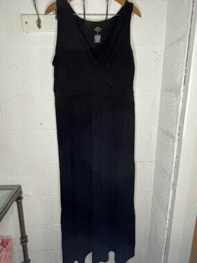 St. John's Bay Sleeveless Maxi Dress in Black